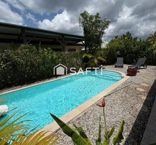 Matoury hors bourg, Villa T4 PIscine