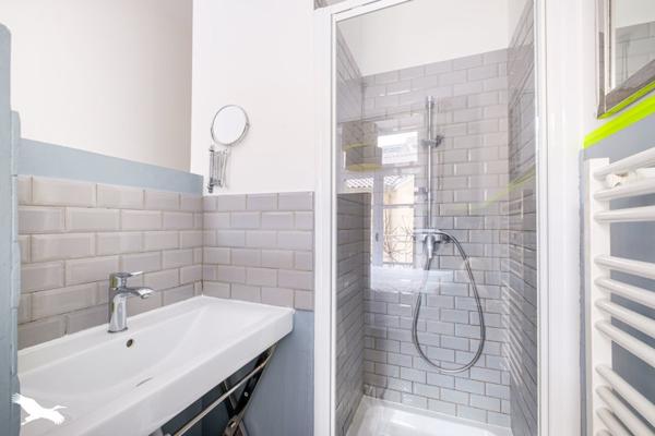 Appartement à vendre |                                       Lyon 01 |                                        3 pièces  |  59 m²