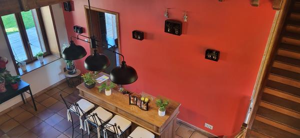 à vendre Proche CHATILLON-SUR-CHALARONNE, maison de 161 M2 P5 avec dépendances