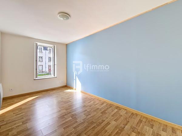 Maison de 4 pièces, 73 m² à Plonévez-du-Faou (29530)