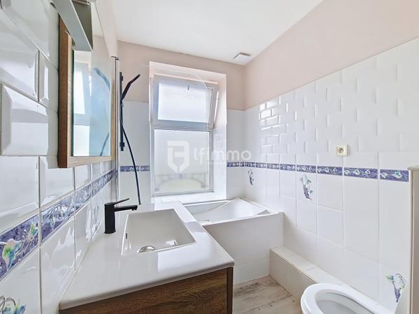 Maison de 4 pièces, 73 m² à Plonévez-du-Faou (29530)