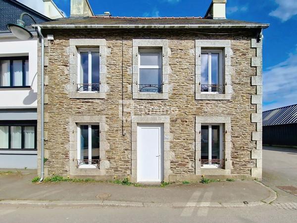 Maison de 4 pièces, 73 m² à Plonévez-du-Faou (29530)