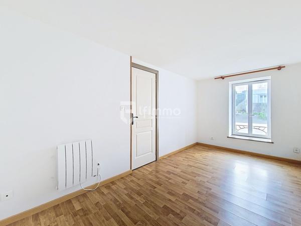 Maison de 4 pièces, 73 m² à Plonévez-du-Faou (29530)