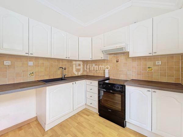 Maison de 4 pièces, 73 m² à Plonévez-du-Faou (29530)