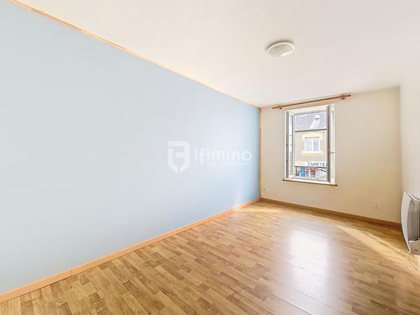 Maison de 4 pièces, 73 m² à Plonévez-du-Faou (29530)