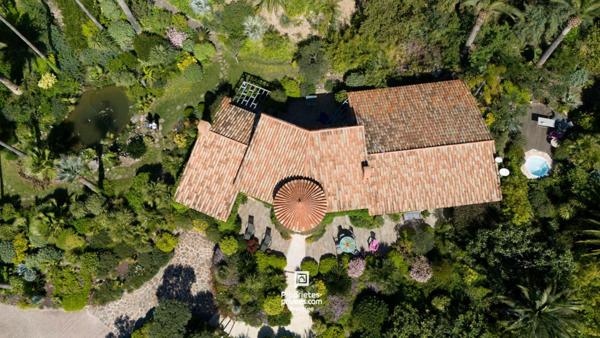 Exclusivité en Provence - 2 maisons vue mer - 10 pièce(s) 372 m2