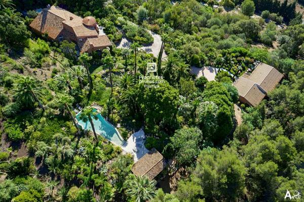 Exclusivité en Provence - 2 maisons vue mer - 10 pièce(s) 372 m2