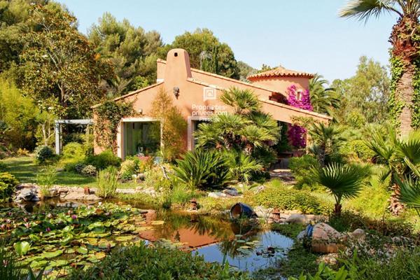 Exclusivité en Provence - 2 maisons vue mer - 10 pièce(s) 372 m2