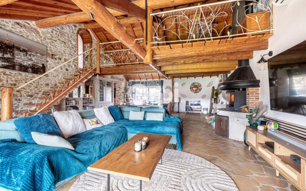 Maison à vendre    3 pièces • 150 m2 Burgnac