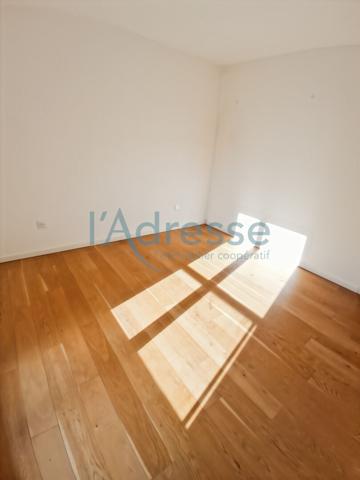 RUEIL-MALMAISON Plateau -belles prestations pour cet appartement S/O