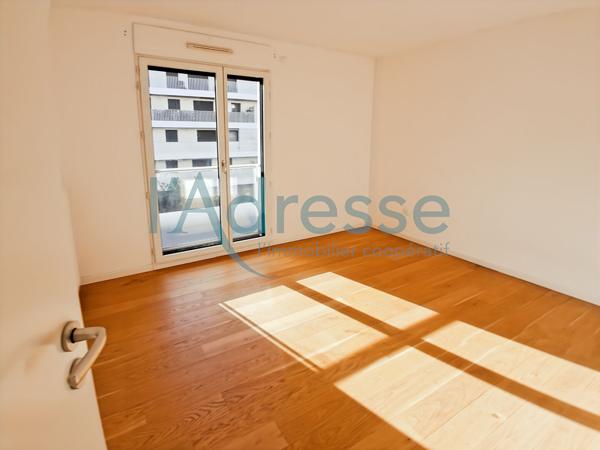 RUEIL-MALMAISON Plateau -belles prestations pour cet appartement S/O