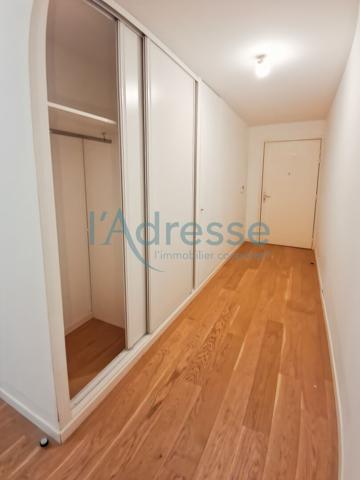 RUEIL-MALMAISON Plateau -belles prestations pour cet appartement S/O