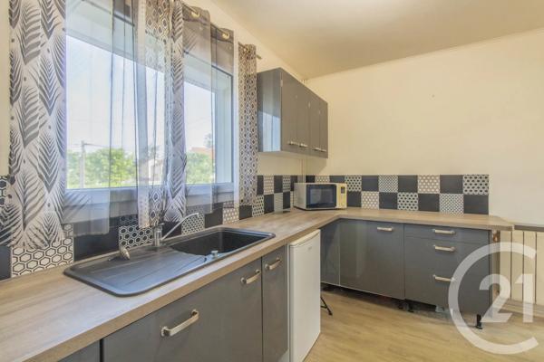 Maison à vendre  6 pièces - 106 m 2   AUBERGENVILLE  - 78