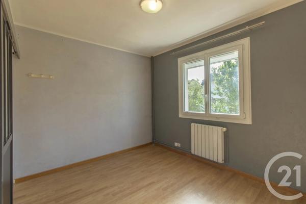 Maison à vendre  6 pièces - 106 m 2   AUBERGENVILLE  - 78