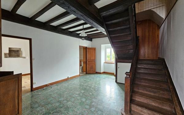 Maison à vendre    7 pièces •  Saint-Palais