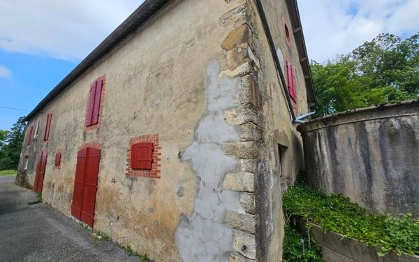 Maison à vendre    7 pièces •  Saint-Palais