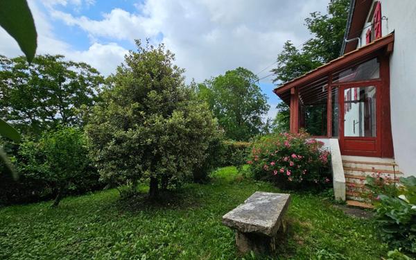 Maison à vendre    7 pièces •  Saint-Palais