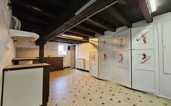 Maison à vendre    7 pièces •  Saint-Palais