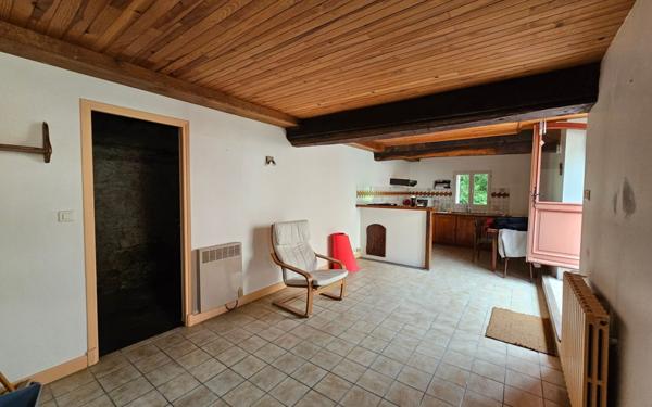 Maison à vendre    7 pièces •  Saint-Palais