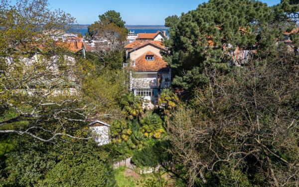 Appartement à vendre    4 pièces • 131,81 m2 Arcachon