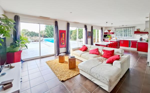 Maison à vendre    5 pièces •  Canals