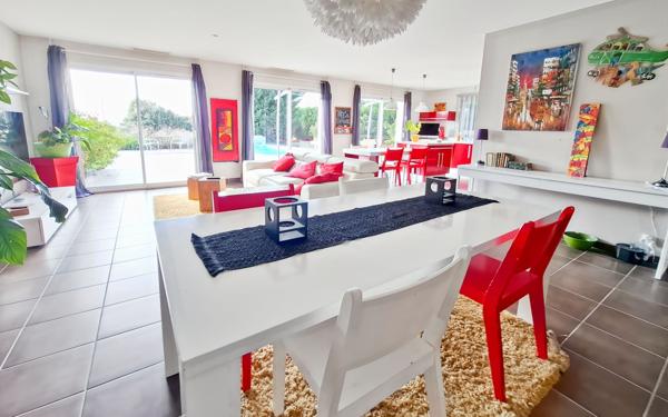 Maison à vendre    5 pièces •  Canals