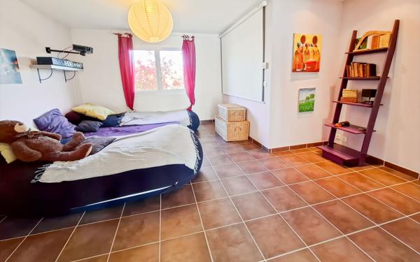 Maison à vendre    5 pièces •  Canals