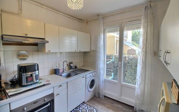 Appartement à vendre    2 pièces • 43,90 m2 Marseille 14