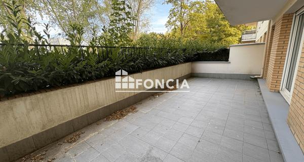 Location Appartement 2 pièces 36.77 m² - ÉVry-courcouronnes 91080
