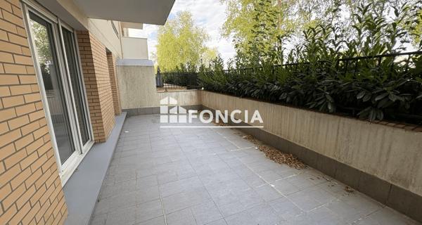 Location Appartement 2 pièces 36.77 m² - ÉVry-courcouronnes 91080