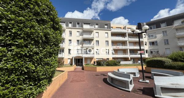 Location Appartement 2 pièces 36.77 m² - ÉVry-courcouronnes 91080