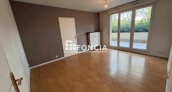 Location Appartement 2 pièces 36.77 m² - ÉVry-courcouronnes 91080