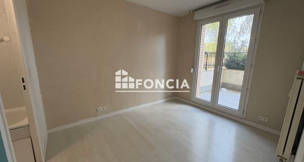 Location Appartement 2 pièces 36.77 m² - ÉVry-courcouronnes 91080