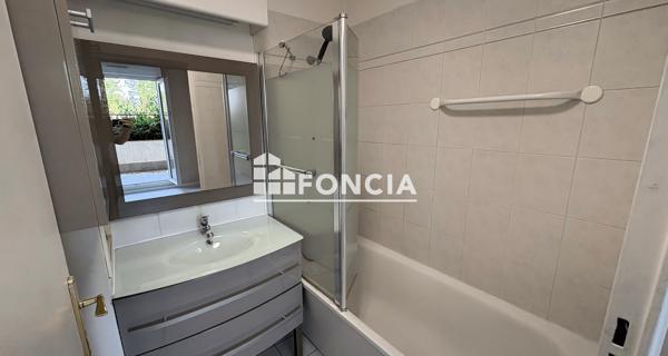Location Appartement 2 pièces 36.77 m² - ÉVry-courcouronnes 91080