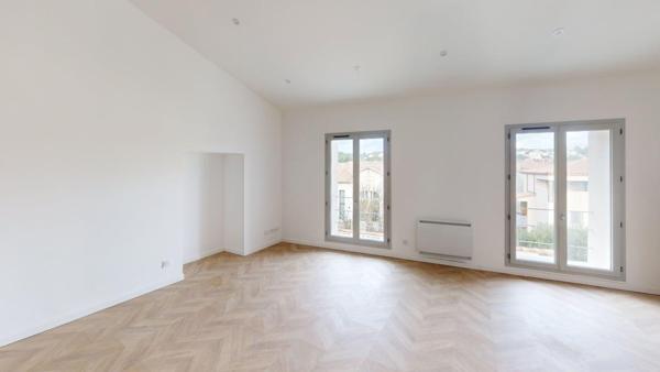 Pignan (34570) T5 duplex rénové avec parking à Pignan