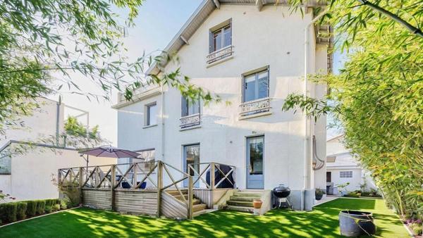 SEVRES RIVE DROITE - MAISON FAMILIALE 5 chambres 1 365 000 € **  - Référence  540-S