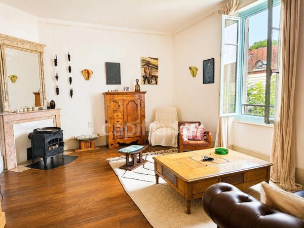 Maison à vendre 9 pièces  (71)