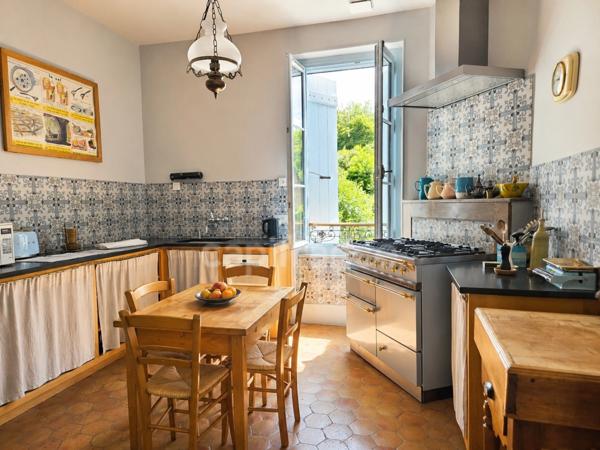 Maison à vendre 9 pièces  (71)