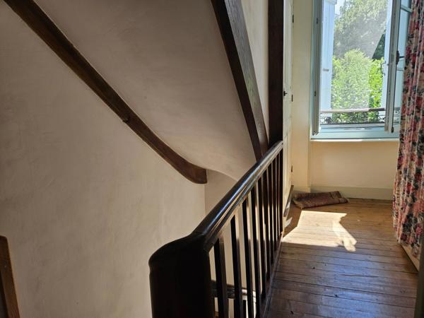 Maison à vendre 9 pièces  (71)