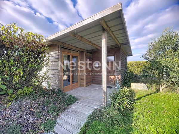 A vendre à Marzan, longère en pierre avec près de 2000m2 de terrain