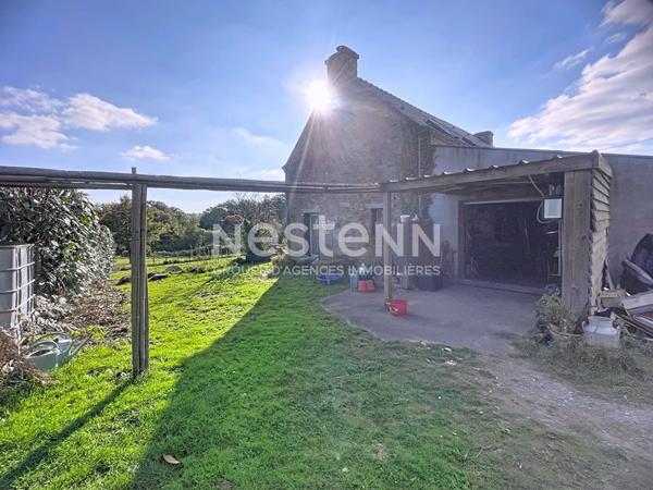 A vendre à Marzan, longère en pierre avec près de 2000m2 de terrain