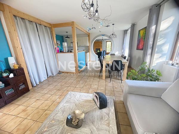 A vendre à Marzan, longère en pierre avec près de 2000m2 de terrain