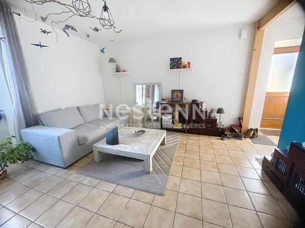 A vendre à Marzan, longère en pierre avec près de 2000m2 de terrain