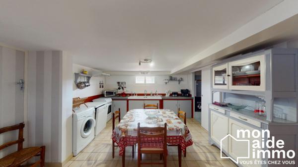 Maison de 80m²+ gîte + 4  garages sur terrain de 3360 m²