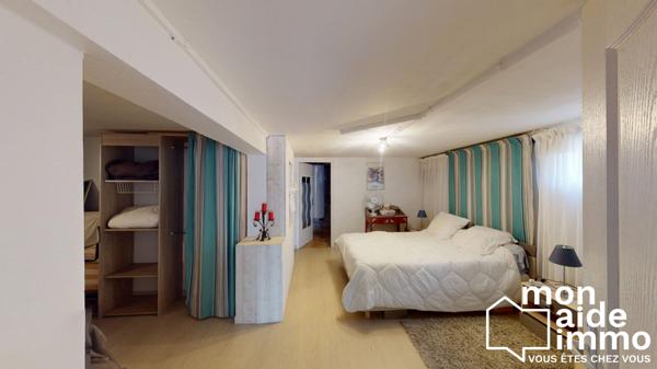 Maison de 80m²+ gîte + 4  garages sur terrain de 3360 m²