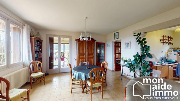 Maison de 80m²+ gîte + 4  garages sur terrain de 3360 m²