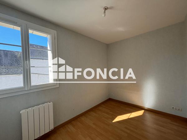 Location Appartement 3 pièces 48.73 m² - 4 RUE NATIONALE La Croix En Touraine 37150