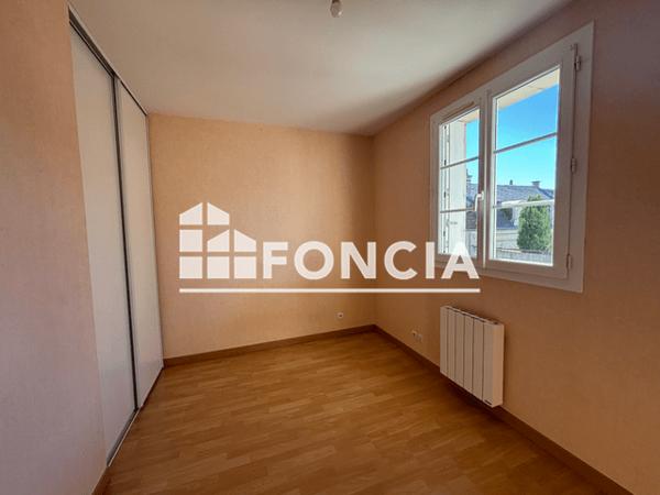 Location Appartement 3 pièces 48.73 m² - 4 RUE NATIONALE La Croix En Touraine 37150