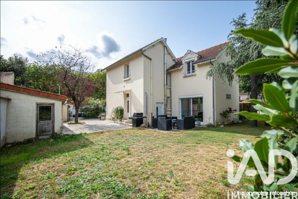Maison à vendre 8 pièces 140 m² Saint-Maur-des-Fossés