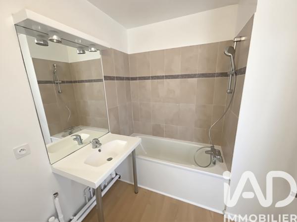 Location appartement 2 pièces 48 m² Carrières-sous-Poissy